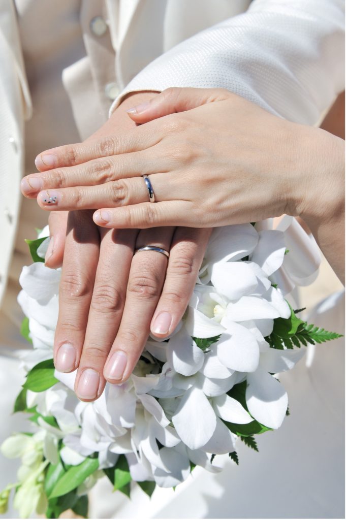 結婚指輪の素材はプラチナとゴールドどちらが人気？