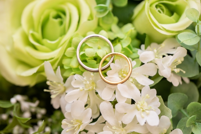結婚指輪のデザインはお揃いにする？
