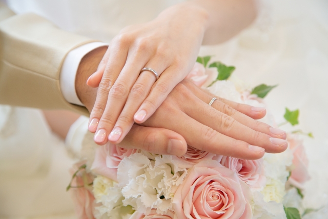 結婚指輪のデザインはお揃いにする？